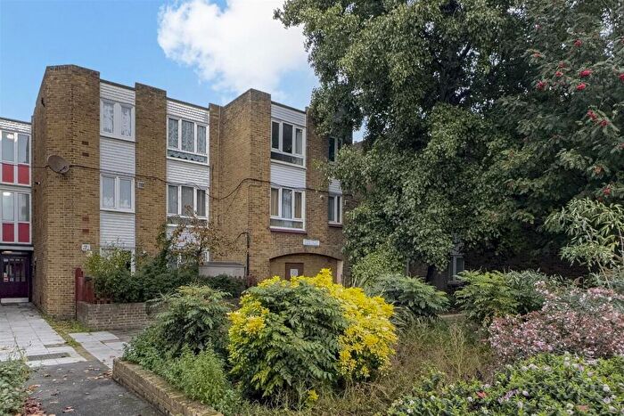 2 Bedroom Flat For Sale In King Street, Plaistow, E13