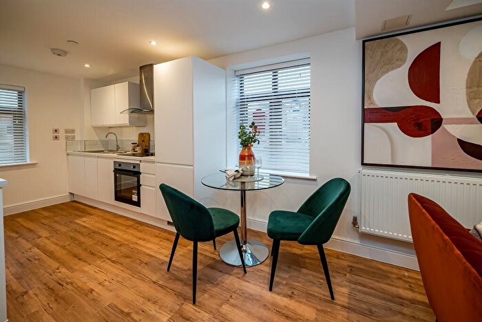 2 Bedroom Apartment For Sale In Sloane House, Aylesbury, HP20