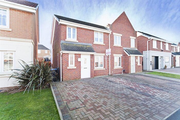 3 Bedroom Semi-Detached House For Sale In The Sidings, Blackhall Colliery, Hartlepool, TS27