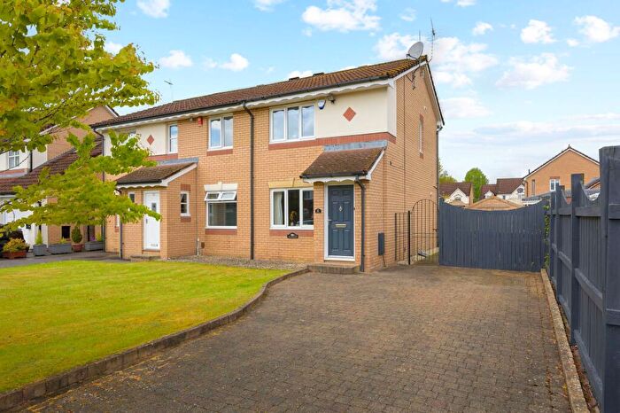 2 Bedroom Semi Detached House For Sale In Claymore Drive, Stirling, FK7