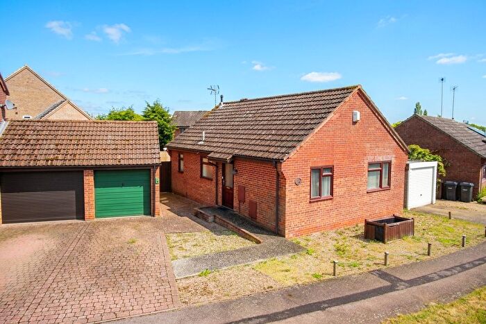 2 Bedroom Detached Bungalow For Sale In Gunton Road, Loddon, Norwich, NR14