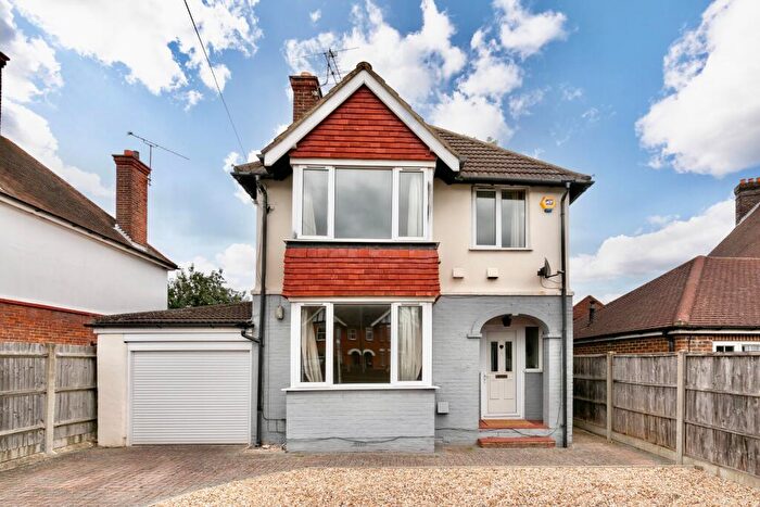 4 Bedroom Detached House To Rent In Aldershot Road, Guildford, GU2