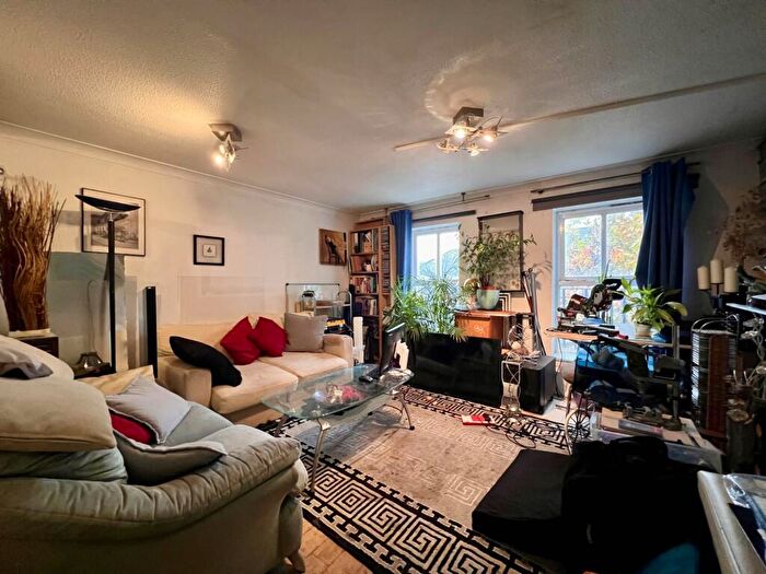 3 Bedroom Town House For Sale In Angelica Drive, London, E6