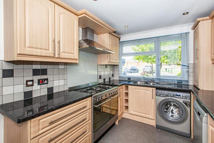 3 Bedroom Terraced House To Rent In Goldsworthy Way, Slough, SL1