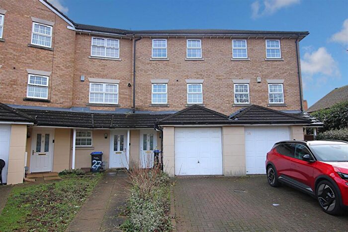 3 Bedroom Terraced House For Sale In Auctioneers Way, Northampton, NN1