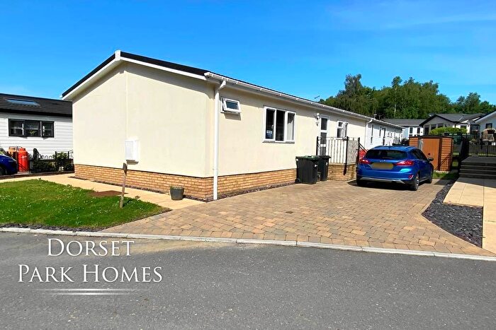 2 Bedroom Park Home For Sale In Rowan Drive, Regency Heights, Blandford Road North, Poole, Dorset, BH16