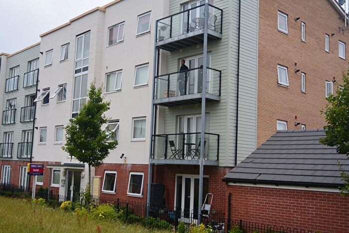 2 Bedroom Flat To Rent In Onxy Crescent, Leicester, LE4