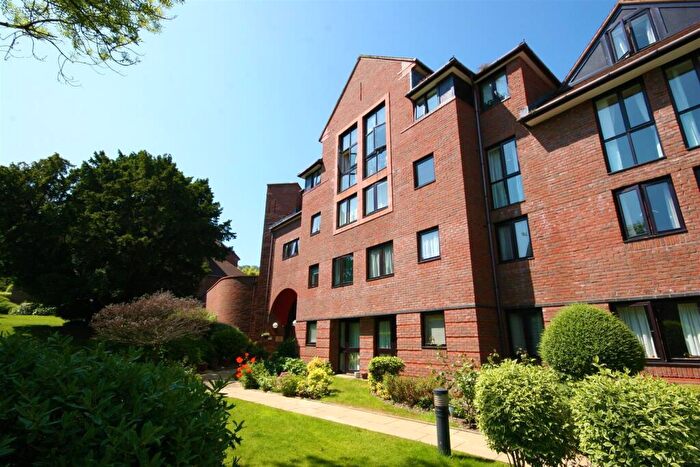 1 Bedroom Apartment For Sale In Cwrt Bryn Coed, Coed Pella Road, Colwyn Bay, LL29