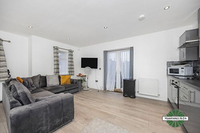 3 Bedroom Bungalow To Rent In Charles Road, Dagenham, RM10