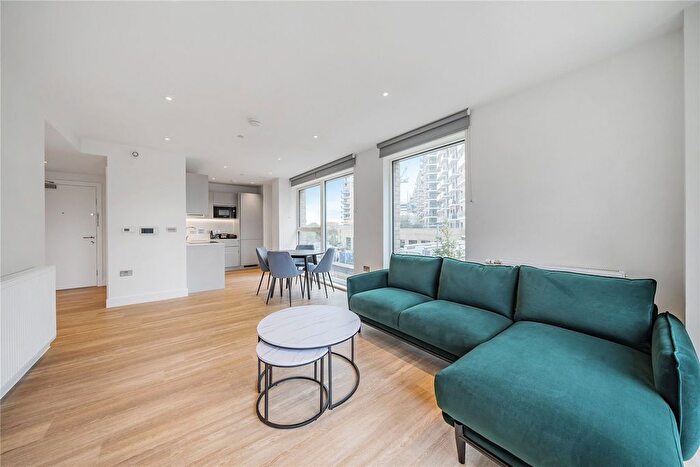 1 Bedroom Flat To Rent In Henley Cross, London, SE3