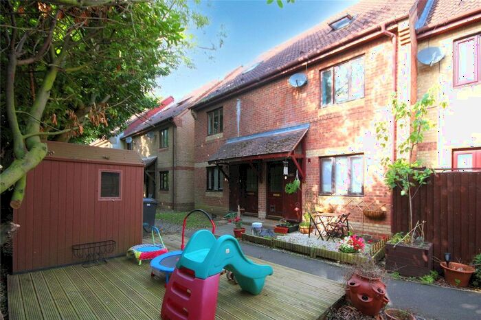 2 Bedroom Maisonette To Rent In Perleybrooke Lane, Woking, Surrey, GU21