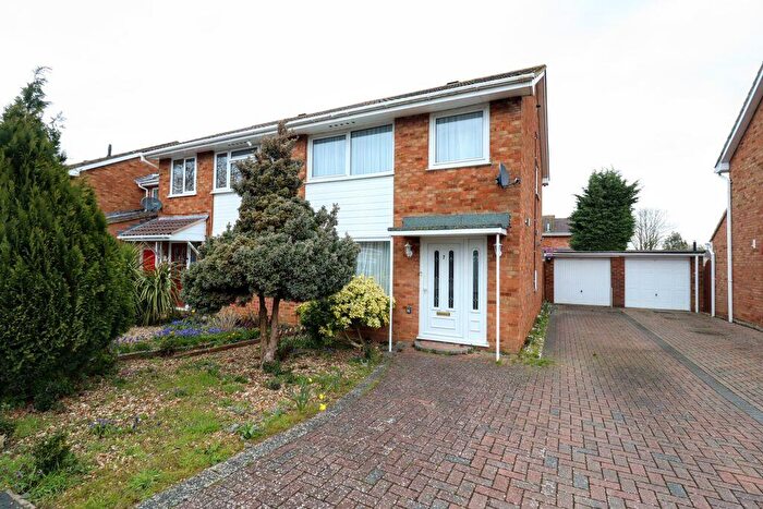 3 Bedroom Semi Detached House For Sale In Temple Close, Far Bletchley, Milton Keynes, MK3