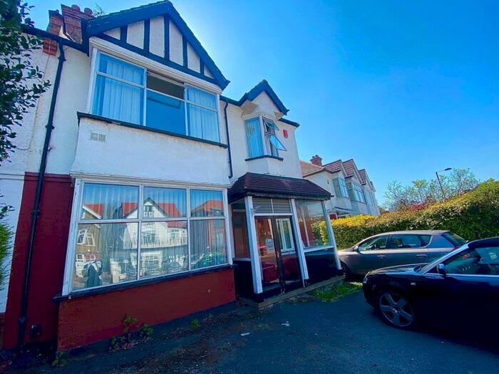 3 Bedroom Flat To Rent In Gayton Road, Harrow, Middlesex, HA1