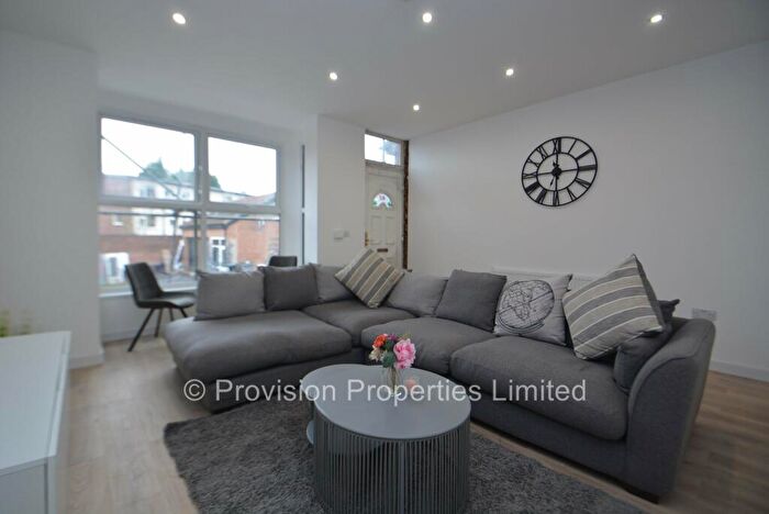 6 Bedroom Terraced House To Rent In Richmond Avenue, Hyde Park, Leeds, LS6