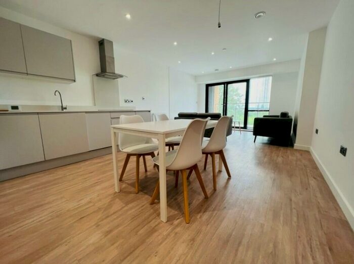 2 Bedroom Apartment To Rent In Trent Lane, Nottingham, NG2