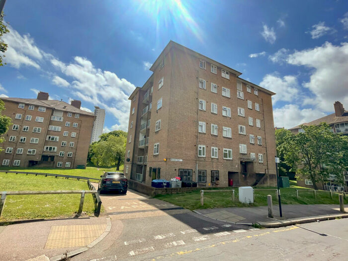 2 Bedroom Flat To Rent In Belson Road, Woolwich, SE18