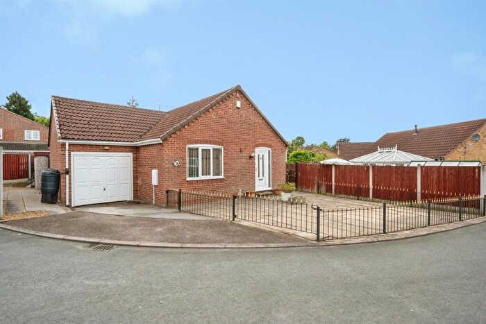 2 Bedroom Detached Bungalow For Sale In Old Hall Road, Skellow, Doncaster, DN6
