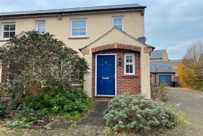 2 Bedroom End Of Terrace House To Rent In Sherfield-on-Loddon, RG27