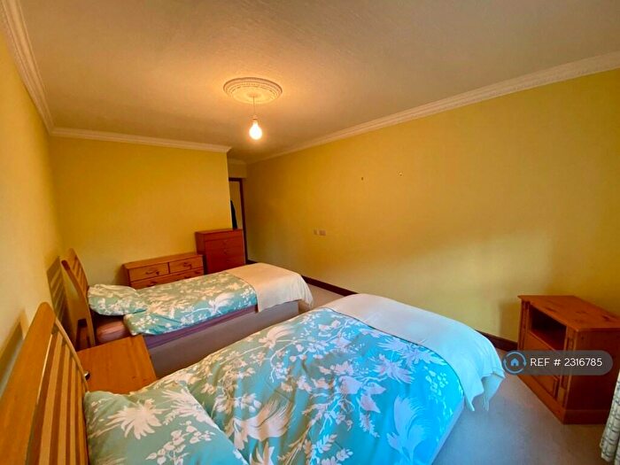 2 Bedroom Flat To Rent In Craufurdland, Edinburgh, EH4