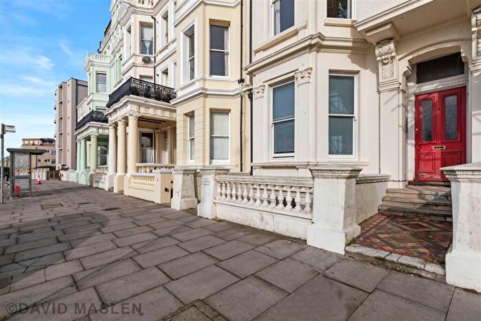2 Bedroom House To Rent In St Aubyns Gardens, Hove, BN3