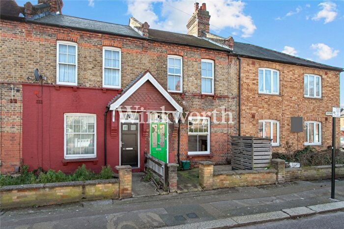 2 Bedroom Terraced House For Sale In Darwin Road, London, N22