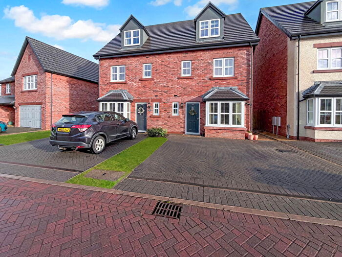 4 Bedroom Semi Detached House For Sale In Garrett Way, Carlisle, CA3