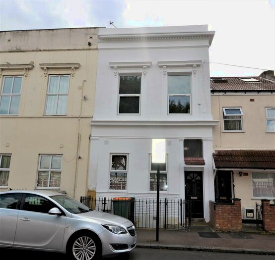 Studio To Rent In Maryland Road, London, E15