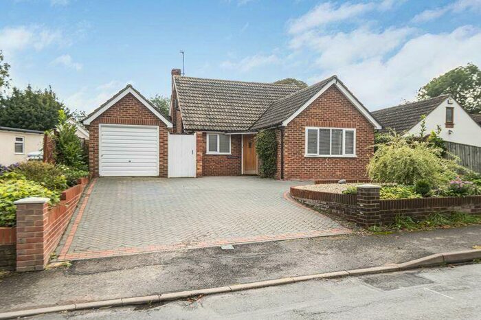 2 Bedroom Detached Bungalow For Sale In Main Street, West Hagbourne, OX11