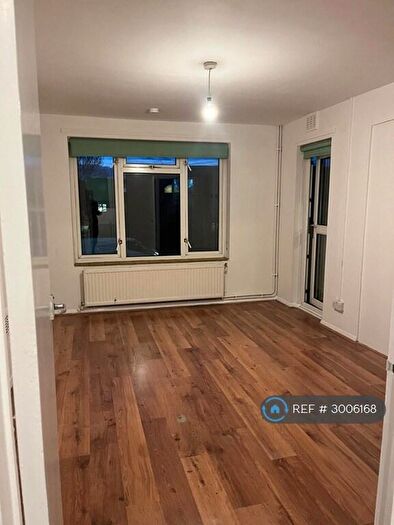 1 Bedroom Flat To Rent In Rainham Road South, Dagenham, RM10