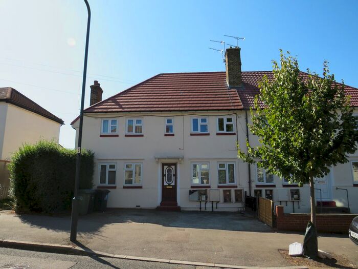 3 Bedroom Maisonette To Rent In Lyon Park Avenue, Wembley, Middlesex, HA0