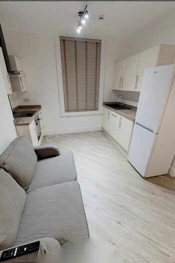 2 Bedroom Flat To Rent In Marlborough Avenue, Hull HU5