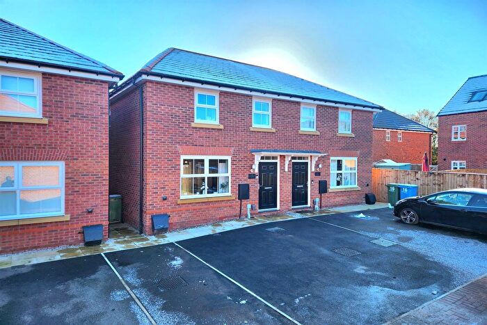 3 Bedroom Semi-Detached House For Sale In Russet Avenue, Appleton, Warrington, WA4