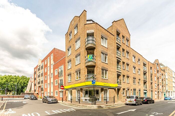 1 Bedroom Flat To Rent In Narrow Street, Limehouse, London, E14