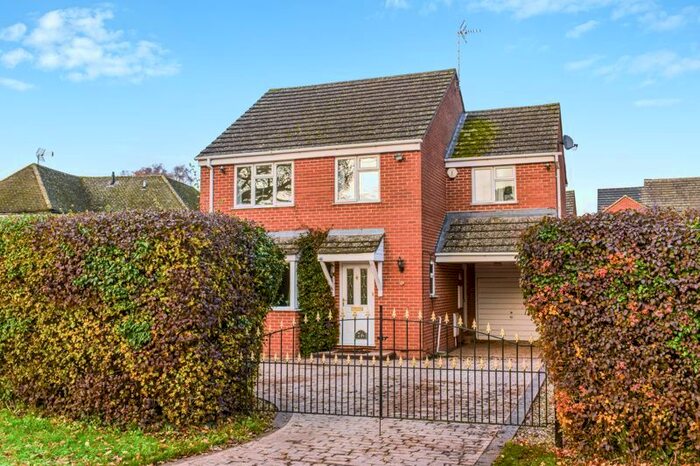 4 Bedroom Detached House To Rent In The Moors, Kidlington, OX5