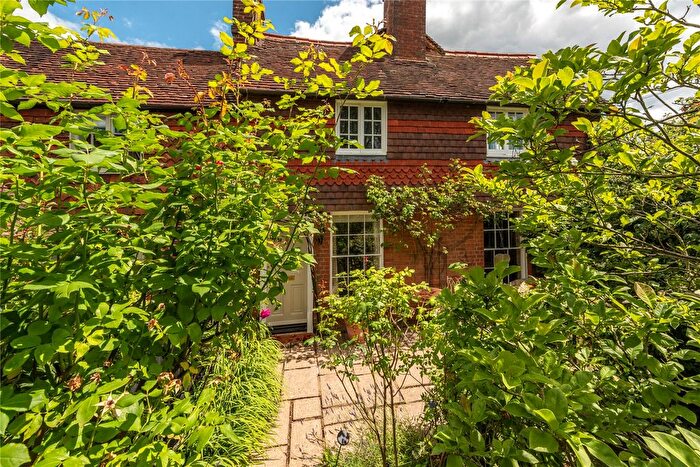 3 Bedroom End Of Terrace House For Sale In The Street, Ewhurst, Cranleigh, Surrey, GU6