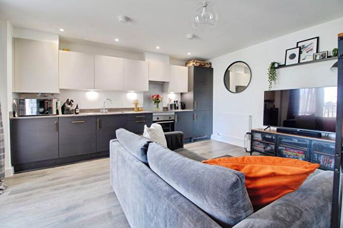 1 Bedroom Flat For Sale In Field Maple Close, St Neots, PE19