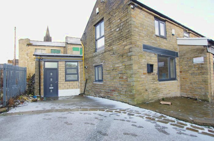 1 Bedroom Flat To Rent In Paternoster Lane, Bradford, BD7
