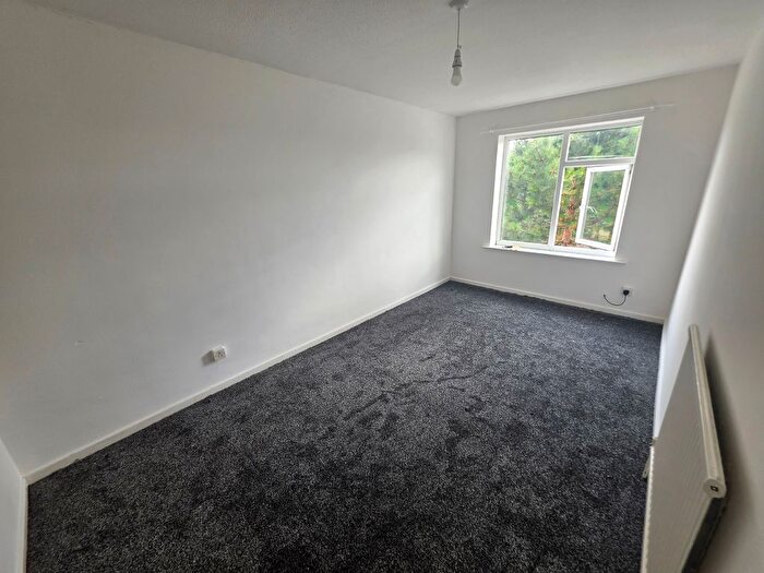 3 Bedroom End Terrace House To Rent In Eastcroft Drive, Sheffield, S20