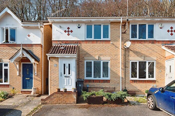2 Bedroom Semi Detached House For Sale In Evans Close, St. Annes Park, Bristol, BS4
