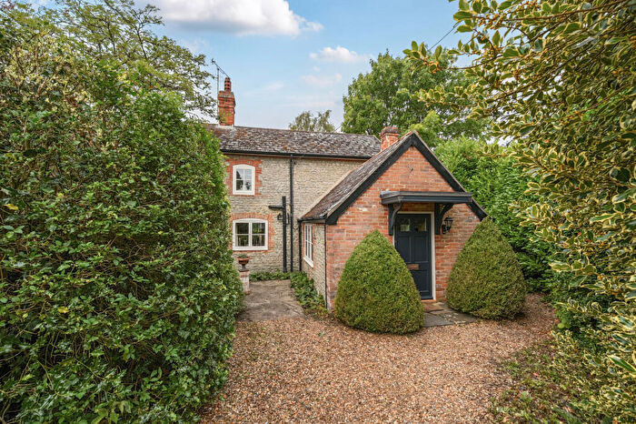 4 Bedroom Detached House For Sale In Woodborough, Pewsey, SN9