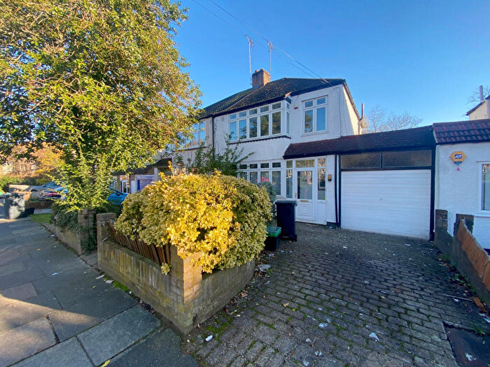 3 Bedroom Semi Detached House To Rent In Vinson Close, Orpington, BR6