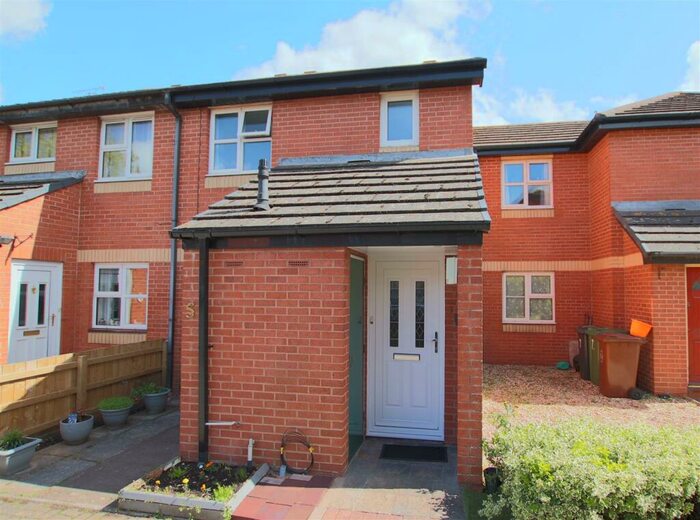 2 Bedroom Flat To Rent In Rices Mews, St Thomas, Exeter, EX2