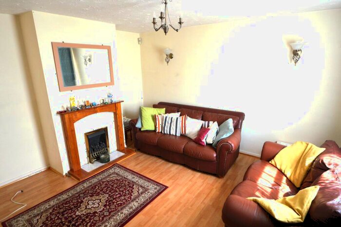 3 Bedroom Terraced House To Rent In Humber Way, Slough, Berkshire, SL3