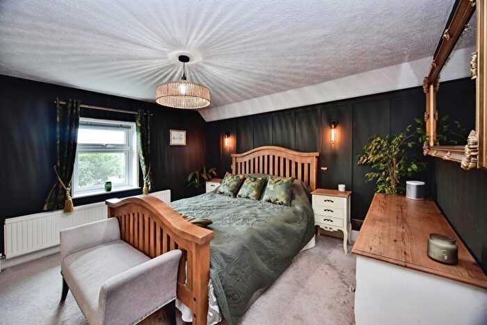 4 Bedroom Detached House For Sale In Tonbridge Road, Wateringbury, Maidstone, ME18