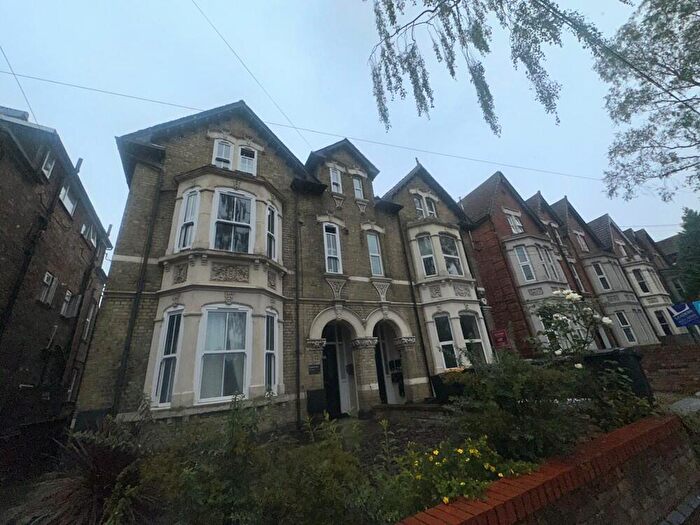 4 Bedroom Apartment To Rent In Clapham Road, Bedford, MK41