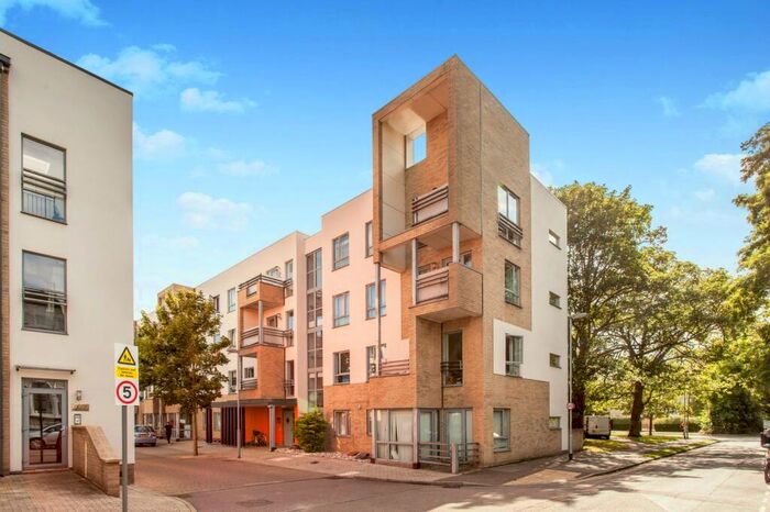 2 Bedroom Apartment To Rent In Glenalmond Avenue, Cambridge, CB2