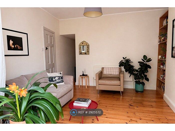 1 Bedroom Flat To Rent In Carnarvon Road, London, E15
