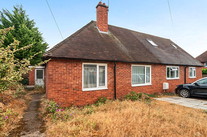 2 Bedroom Bungalow For Sale In Hillcrest Avenue, Cookham, Maidenhead, SL6