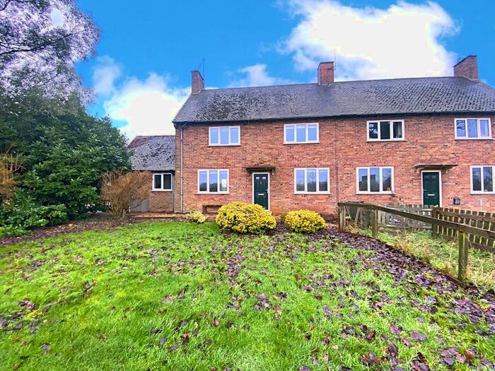 3 Bedroom Semi-Detached House To Rent In Stradsett, King's Lynn PE33