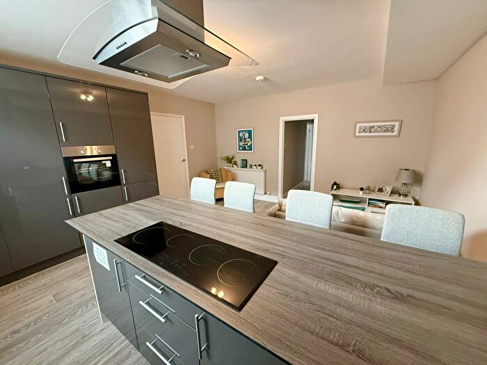 2 Bedroom Flat To Rent In Church Street, Wincanton, BA9